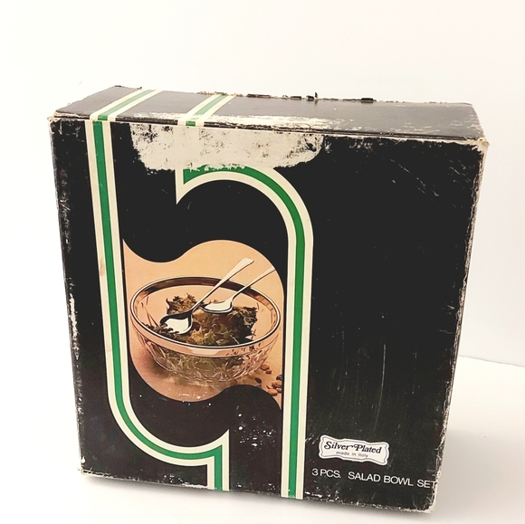 Crystal salad bowl with utensils in their original box. - Picture 10 of 10